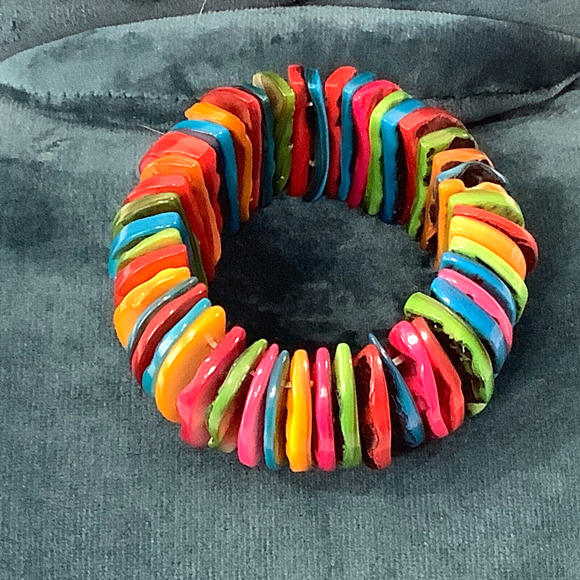 Vintage Multi Colored Colorful Dyed Shell Stretch Bracelet - Picture 2 of 6